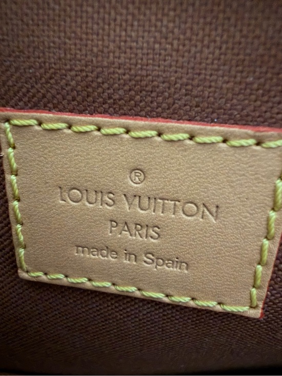 Louis Vuitton Monogram Canvas Backpack with Tan Leather Trim and Pink Charm main image 5